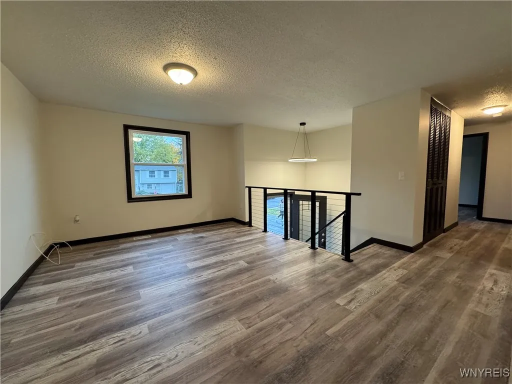 7007 Northview Drive, Lockport Town, New York 1409, Lockport Town, New York 14094, 3 Bedrooms Bedrooms, 10 Rooms Rooms,1 BathroomBathrooms,Residential,For Sale,7007 Northview Drive, Lockport Town, New York 1409,0,B1649821