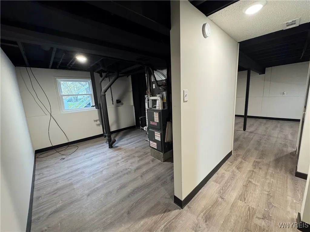 7007 Northview Drive, Lockport Town, New York 1409, Lockport Town, New York 14094, 3 Bedrooms Bedrooms, 10 Rooms Rooms,1 BathroomBathrooms,Residential,For Sale,7007 Northview Drive, Lockport Town, New York 1409,0,B1649821