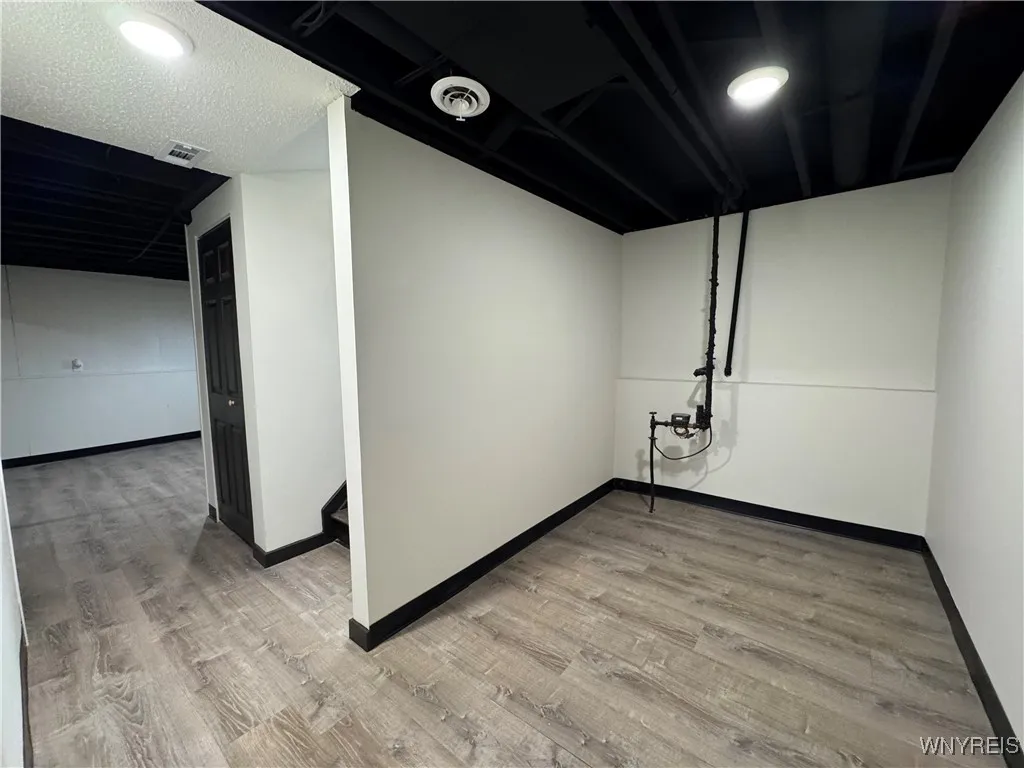 7007 Northview Drive, Lockport Town, New York 1409, Lockport Town, New York 14094, 3 Bedrooms Bedrooms, 10 Rooms Rooms,1 BathroomBathrooms,Residential,For Sale,7007 Northview Drive, Lockport Town, New York 1409,0,B1649821