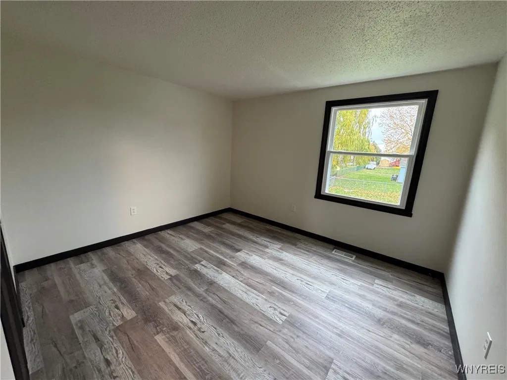 7007 Northview Drive, Lockport Town, New York 1409, Lockport Town, New York 14094, 3 Bedrooms Bedrooms, 10 Rooms Rooms,1 BathroomBathrooms,Residential,For Sale,7007 Northview Drive, Lockport Town, New York 1409,0,B1649821