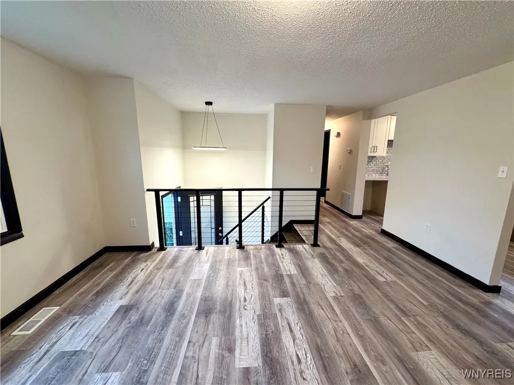 7007 Northview Drive, Lockport Town, New York 1409, Lockport Town, New York 14094, 3 Bedrooms Bedrooms, 10 Rooms Rooms,1 BathroomBathrooms,Residential,For Sale,7007 Northview Drive, Lockport Town, New York 1409,0,B1649821