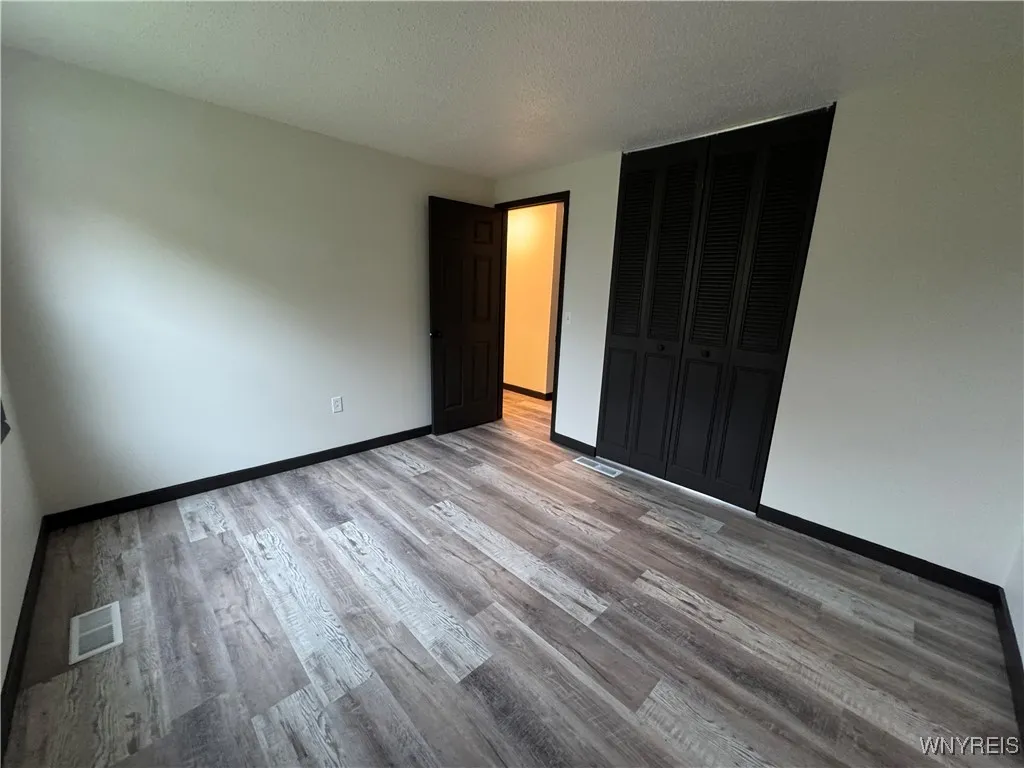 7007 Northview Drive, Lockport Town, New York 1409, Lockport Town, New York 14094, 3 Bedrooms Bedrooms, 10 Rooms Rooms,1 BathroomBathrooms,Residential,For Sale,7007 Northview Drive, Lockport Town, New York 1409,0,B1649821