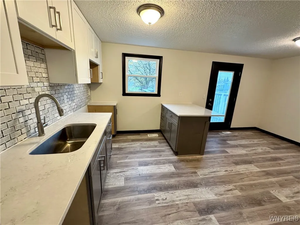 7007 Northview Drive, Lockport Town, New York 1409, Lockport Town, New York 14094, 3 Bedrooms Bedrooms, 10 Rooms Rooms,1 BathroomBathrooms,Residential,For Sale,7007 Northview Drive, Lockport Town, New York 1409,0,B1649821