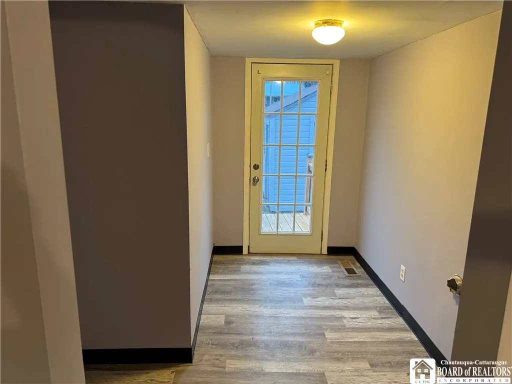 55 West 5th Street, Ellicott, New York 14701, Ellicott, New York 14701, 3 Bedrooms Bedrooms, 7 Rooms Rooms,1 BathroomBathrooms,Residential,For Sale,55 West 5th Street, Ellicott, New York 14701,0,R1649865