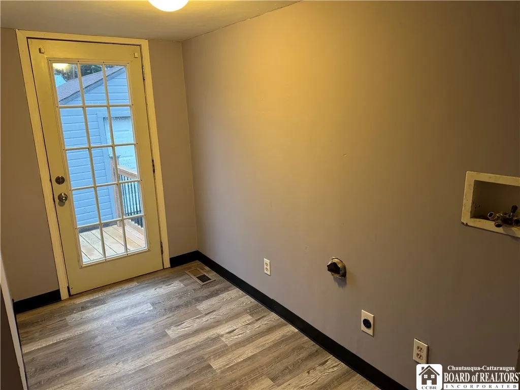 55 West 5th Street, Ellicott, New York 14701, Ellicott, New York 14701, 3 Bedrooms Bedrooms, 7 Rooms Rooms,1 BathroomBathrooms,Residential,For Sale,55 West 5th Street, Ellicott, New York 14701,0,R1649865