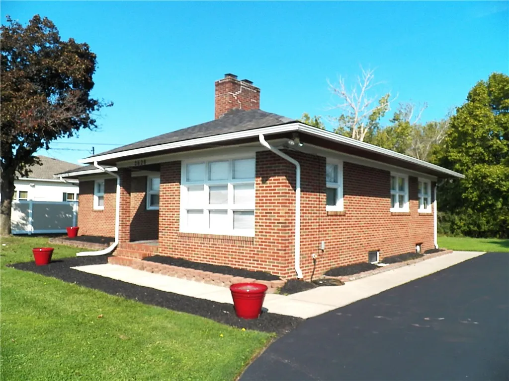 2628 Ridgeway Avenue, Greece, New York 14626, Greece, New York 14626, 3 Bedrooms Bedrooms, 6 Rooms Rooms,1 BathroomBathrooms,Residential,For Sale,2628 Ridgeway Avenue, Greece, New York 14626,0,R1649690