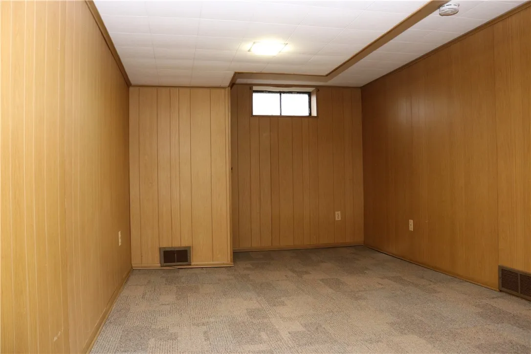 2628 Ridgeway Avenue, Greece, New York 14626, Greece, New York 14626, 3 Bedrooms Bedrooms, 6 Rooms Rooms,1 BathroomBathrooms,Residential,For Sale,2628 Ridgeway Avenue, Greece, New York 14626,0,R1649690