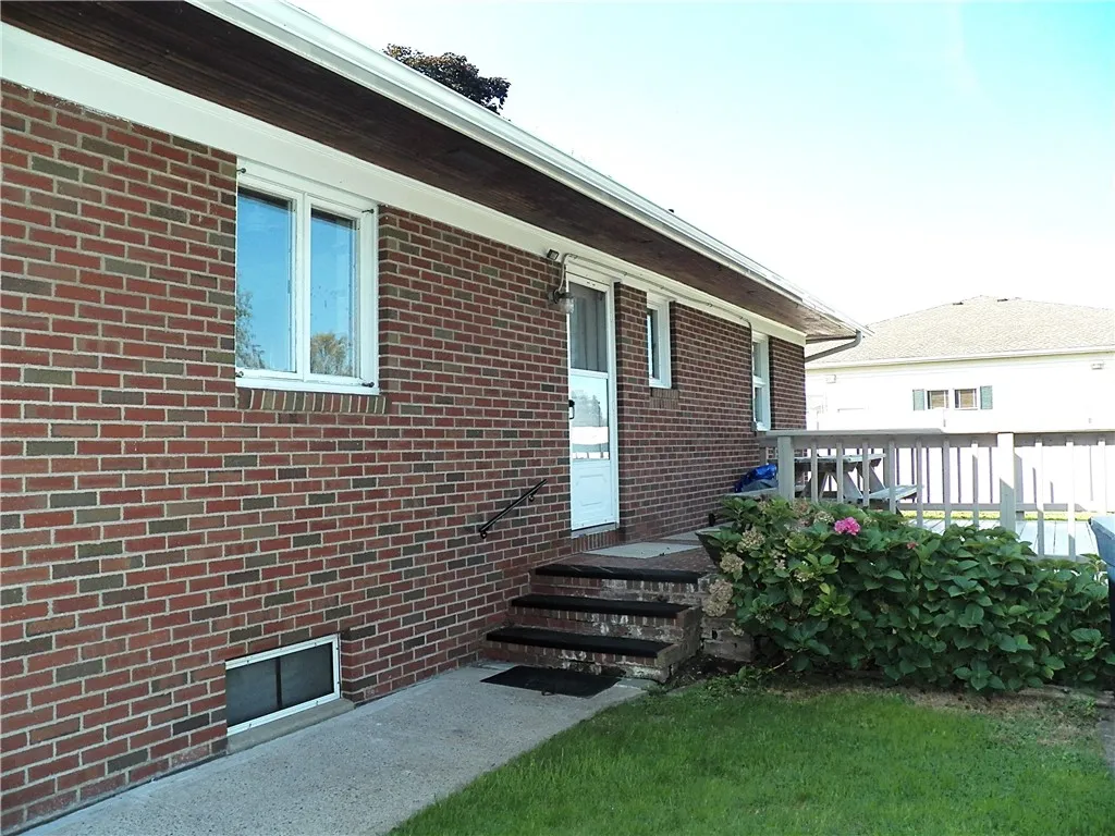 2628 Ridgeway Avenue, Greece, New York 14626, Greece, New York 14626, 3 Bedrooms Bedrooms, 6 Rooms Rooms,1 BathroomBathrooms,Residential,For Sale,2628 Ridgeway Avenue, Greece, New York 14626,0,R1649690