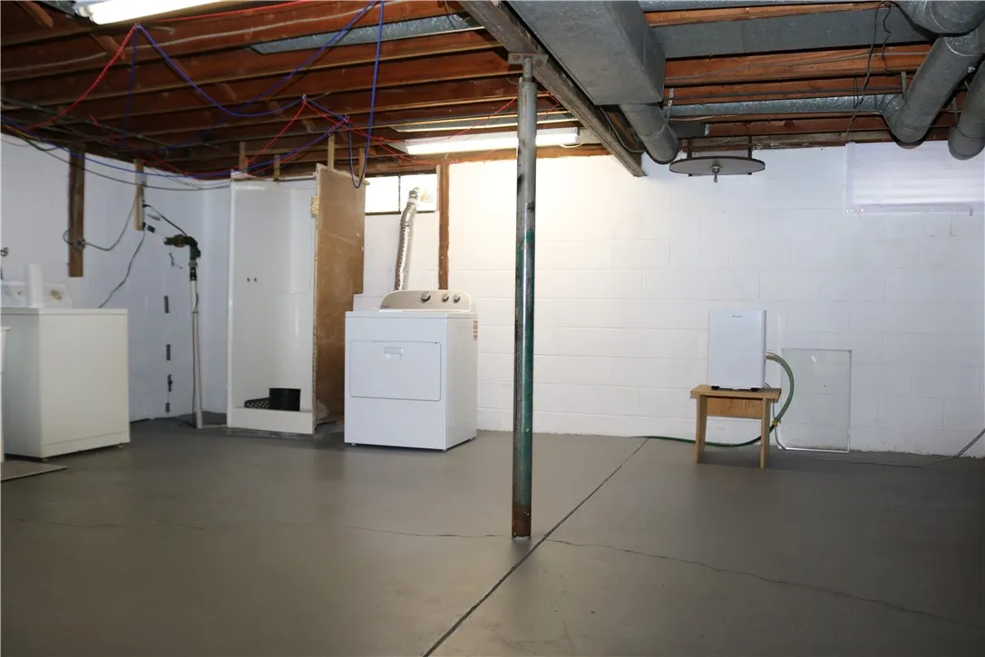 2628 Ridgeway Avenue, Greece, New York 14626, Greece, New York 14626, 3 Bedrooms Bedrooms, 6 Rooms Rooms,1 BathroomBathrooms,Residential,For Sale,2628 Ridgeway Avenue, Greece, New York 14626,0,R1649690