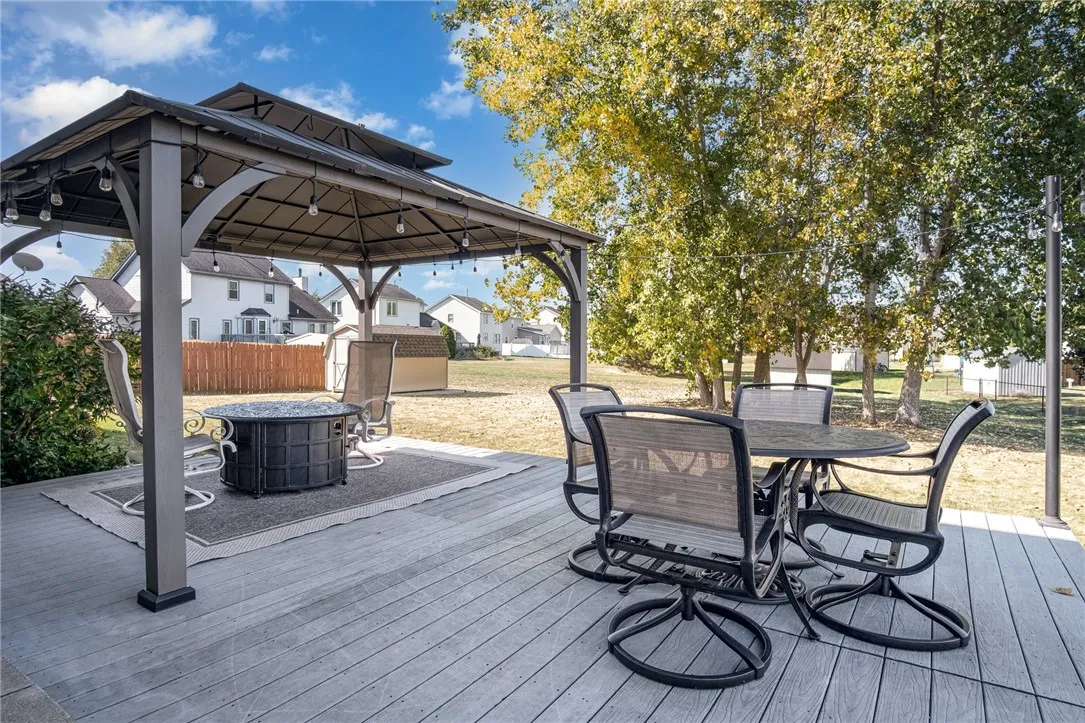 293 Whispering Pines Circle, Greece, New York 1461, Greece, New York 14612, 3 Bedrooms Bedrooms, 7 Rooms Rooms,2 BathroomsBathrooms,Residential,For Sale,293 Whispering Pines Circle, Greece, New York 1461,0,R1649850