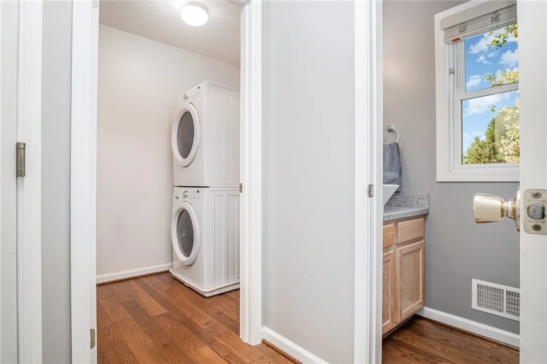 293 Whispering Pines Circle, Greece, New York 1461, Greece, New York 14612, 3 Bedrooms Bedrooms, 7 Rooms Rooms,2 BathroomsBathrooms,Residential,For Sale,293 Whispering Pines Circle, Greece, New York 1461,0,R1649850