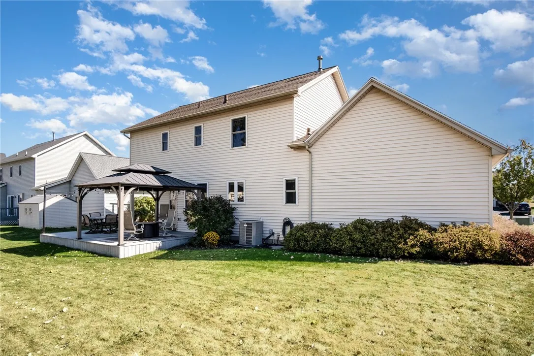 293 Whispering Pines Circle, Greece, New York 1461, Greece, New York 14612, 3 Bedrooms Bedrooms, 7 Rooms Rooms,2 BathroomsBathrooms,Residential,For Sale,293 Whispering Pines Circle, Greece, New York 1461,0,R1649850