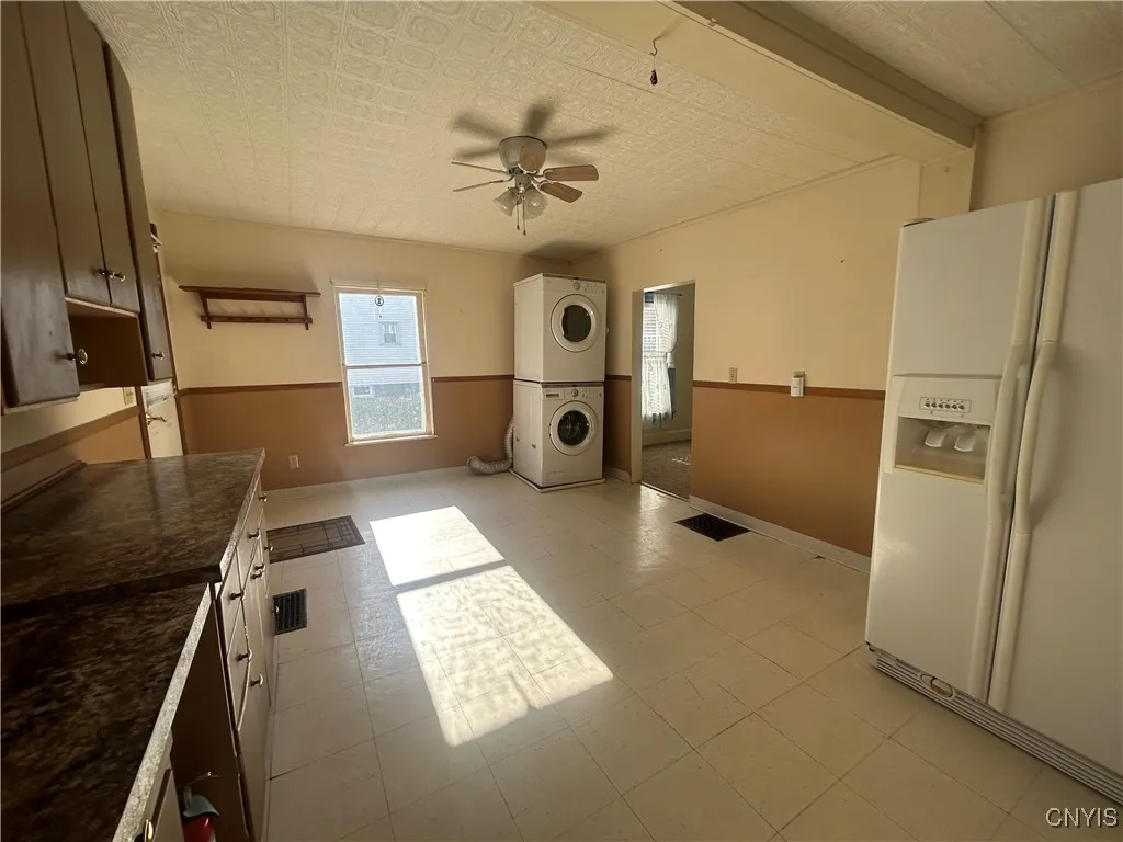 110 Spencer St Street, Lenox, New York 13032, Lenox, New York 13032, 3 Bedrooms Bedrooms, 6 Rooms Rooms,1 BathroomBathrooms,Residential,For Sale,110 Spencer St Street, Lenox, New York 13032,0,S1649313