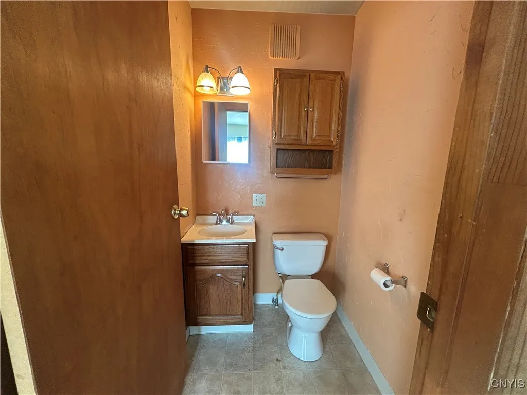 110 Spencer St Street, Lenox, New York 13032, Lenox, New York 13032, 3 Bedrooms Bedrooms, 6 Rooms Rooms,1 BathroomBathrooms,Residential,For Sale,110 Spencer St Street, Lenox, New York 13032,0,S1649313