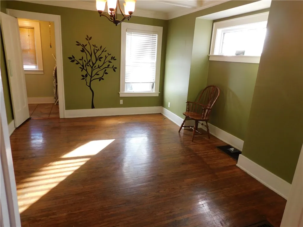 125 West High, Rochester, New York 14619, Rochester, New York 14619, 3 Bedrooms Bedrooms, 7 Rooms Rooms,1 BathroomBathrooms,Residential Lease,For Rent,125 West High, Rochester, New York 14619,0,R1649656