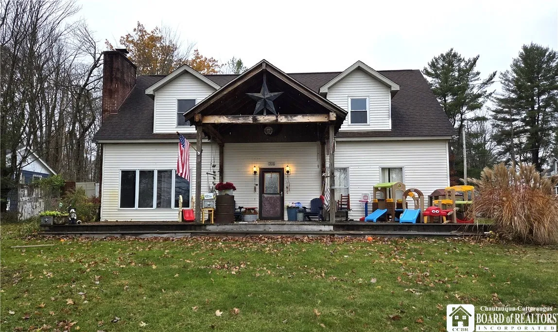 240 Howard Avenue, Ellicott, New York 14701, Ellicott, New York 14701, 6 Bedrooms Bedrooms, 12 Rooms Rooms,2 BathroomsBathrooms,Residential,For Sale,240 Howard Avenue, Ellicott, New York 14701,0,R1649603