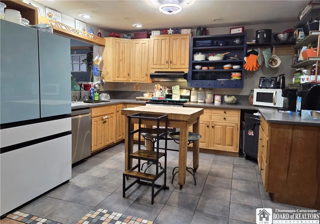 240 Howard Avenue, Ellicott, New York 14701, Ellicott, New York 14701, 6 Bedrooms Bedrooms, 12 Rooms Rooms,2 BathroomsBathrooms,Residential,For Sale,240 Howard Avenue, Ellicott, New York 14701,0,R1649603