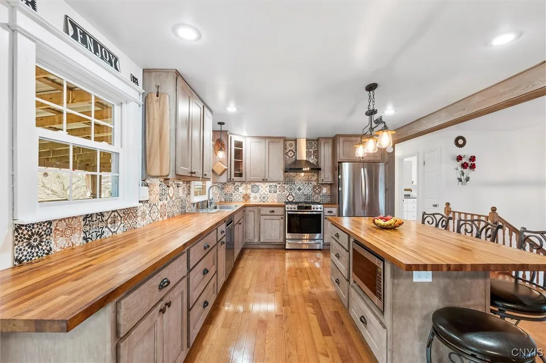 892 Clark Street Road, Aurelius, New York 13021, Aurelius, New York 13021, 3 Bedrooms Bedrooms, 8 Rooms Rooms,2 BathroomsBathrooms,Residential,For Sale,892 Clark Street Road, Aurelius, New York 13021,0,S1648707