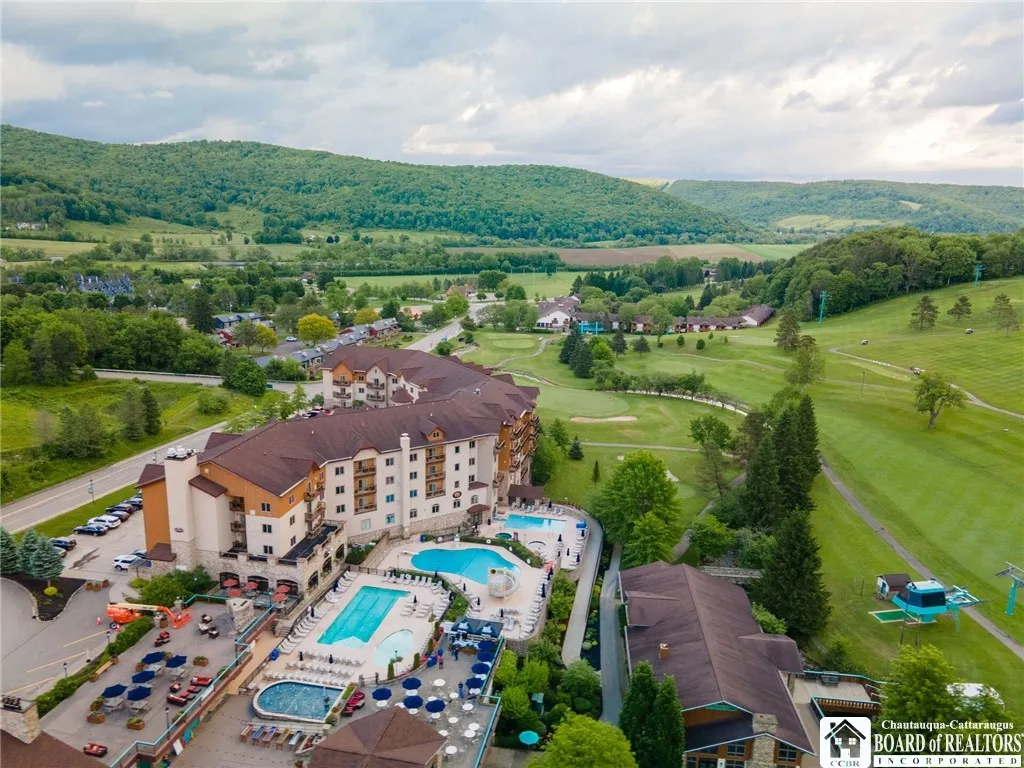 4 Tamarack Drive 403, Ellicottville, New York 1473, Ellicottville, New York 14731, 1 Bedroom Bedrooms, 5 Rooms Rooms,2 BathroomsBathrooms,Residential,For Sale,4 Tamarack Drive 403, Ellicottville, New York 1473,0,R1647815