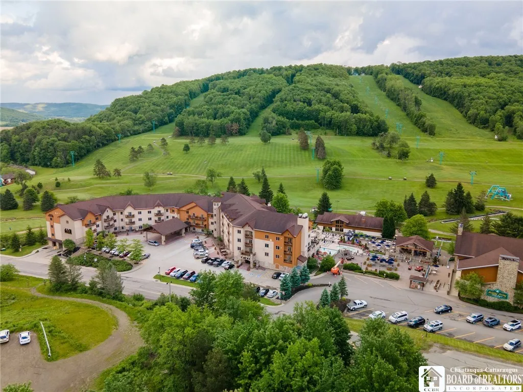 4 Tamarack Drive 403, Ellicottville, New York 1473, Ellicottville, New York 14731, 1 Bedroom Bedrooms, 5 Rooms Rooms,2 BathroomsBathrooms,Residential,For Sale,4 Tamarack Drive 403, Ellicottville, New York 1473,0,R1647815