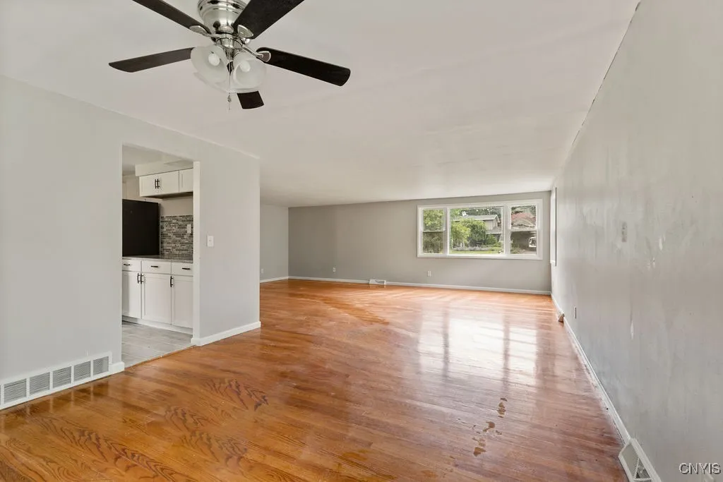 117 Treeland Circle, Geddes, New York 13219, Geddes, New York 13219, 4 Bedrooms Bedrooms, 11 Rooms Rooms,2 BathroomsBathrooms,Residential Lease,For Rent,117 Treeland Circle, Geddes, New York 13219,0,S1649918