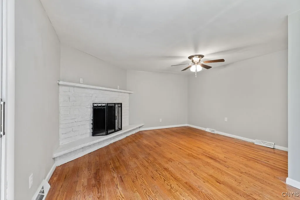 117 Treeland Circle, Geddes, New York 13219, Geddes, New York 13219, 4 Bedrooms Bedrooms, 11 Rooms Rooms,2 BathroomsBathrooms,Residential Lease,For Rent,117 Treeland Circle, Geddes, New York 13219,0,S1649918