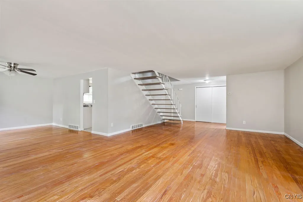 117 Treeland Circle, Geddes, New York 13219, Geddes, New York 13219, 4 Bedrooms Bedrooms, 11 Rooms Rooms,2 BathroomsBathrooms,Residential Lease,For Rent,117 Treeland Circle, Geddes, New York 13219,0,S1649918