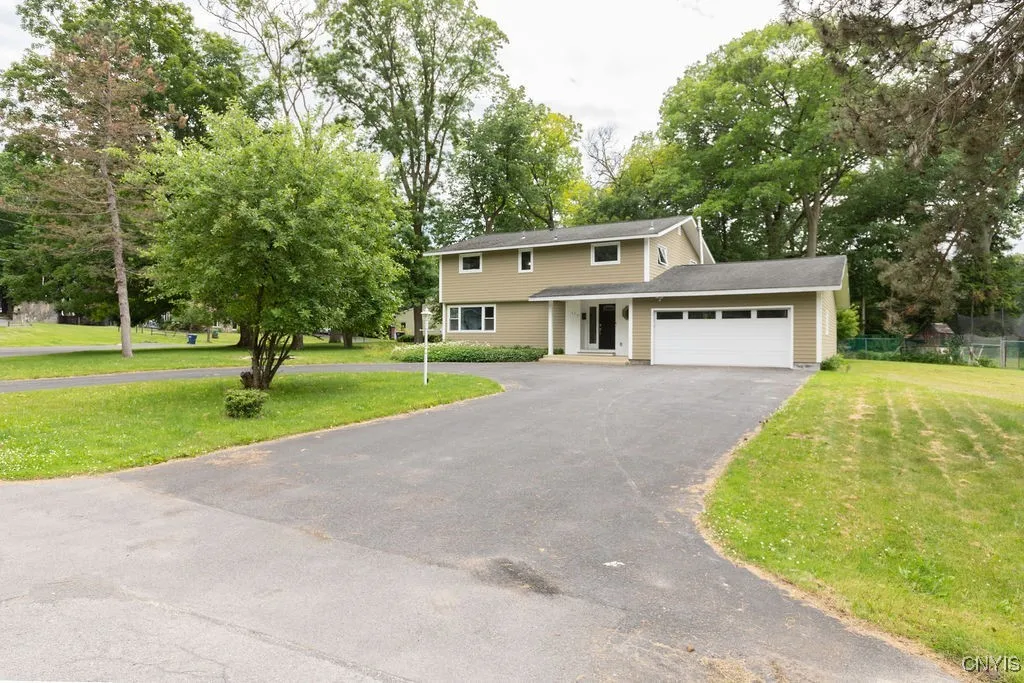 117 Treeland Circle, Geddes, New York 13219, Geddes, New York 13219, 4 Bedrooms Bedrooms, 11 Rooms Rooms,2 BathroomsBathrooms,Residential Lease,For Rent,117 Treeland Circle, Geddes, New York 13219,0,S1649918