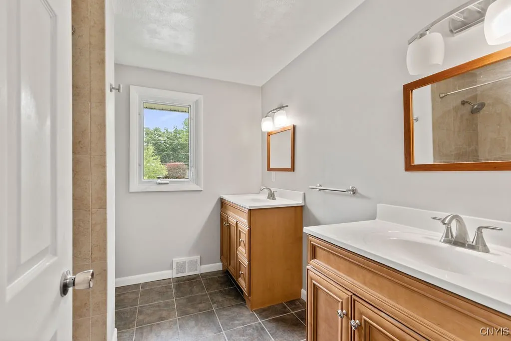 117 Treeland Circle, Geddes, New York 13219, Geddes, New York 13219, 4 Bedrooms Bedrooms, 11 Rooms Rooms,2 BathroomsBathrooms,Residential Lease,For Rent,117 Treeland Circle, Geddes, New York 13219,0,S1649918