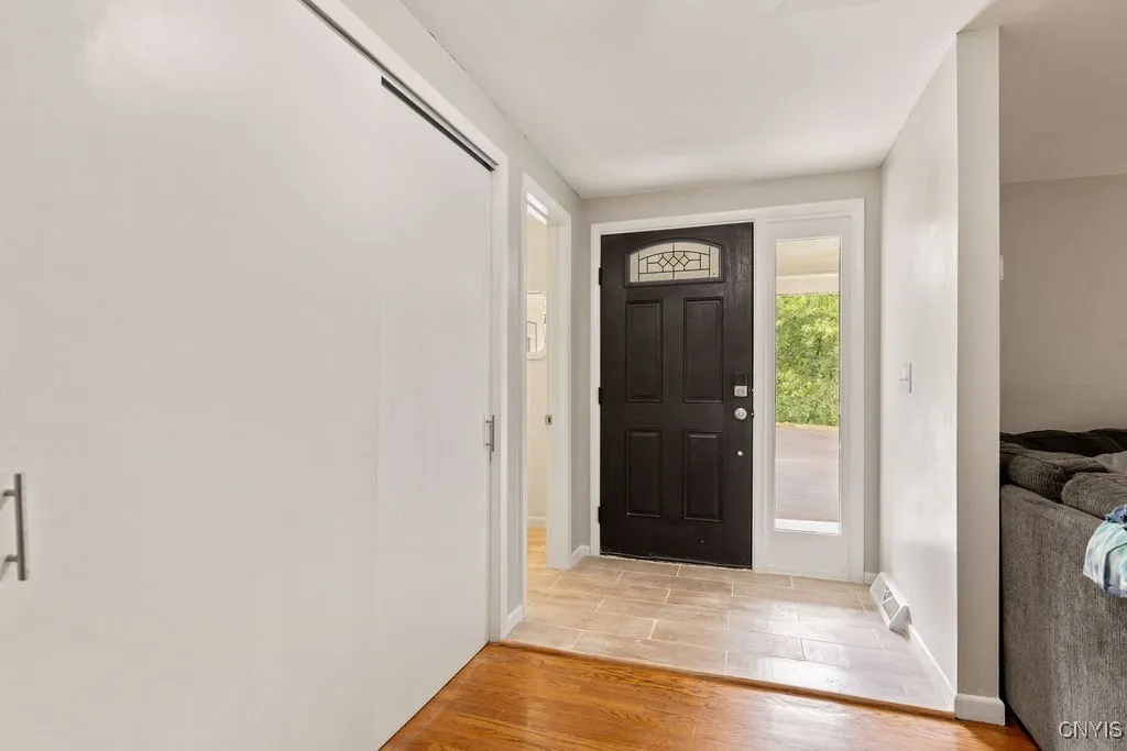 117 Treeland Circle, Geddes, New York 13219, Geddes, New York 13219, 4 Bedrooms Bedrooms, 11 Rooms Rooms,2 BathroomsBathrooms,Residential Lease,For Rent,117 Treeland Circle, Geddes, New York 13219,0,S1649918