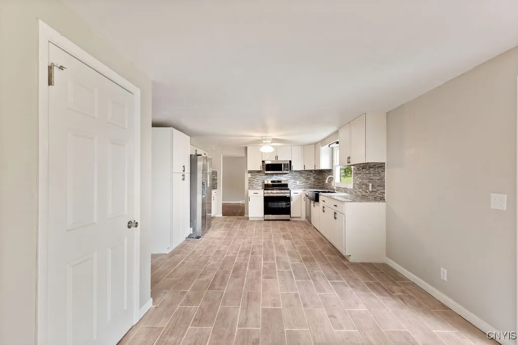 117 Treeland Circle, Geddes, New York 13219, Geddes, New York 13219, 4 Bedrooms Bedrooms, 11 Rooms Rooms,2 BathroomsBathrooms,Residential Lease,For Rent,117 Treeland Circle, Geddes, New York 13219,0,S1649918