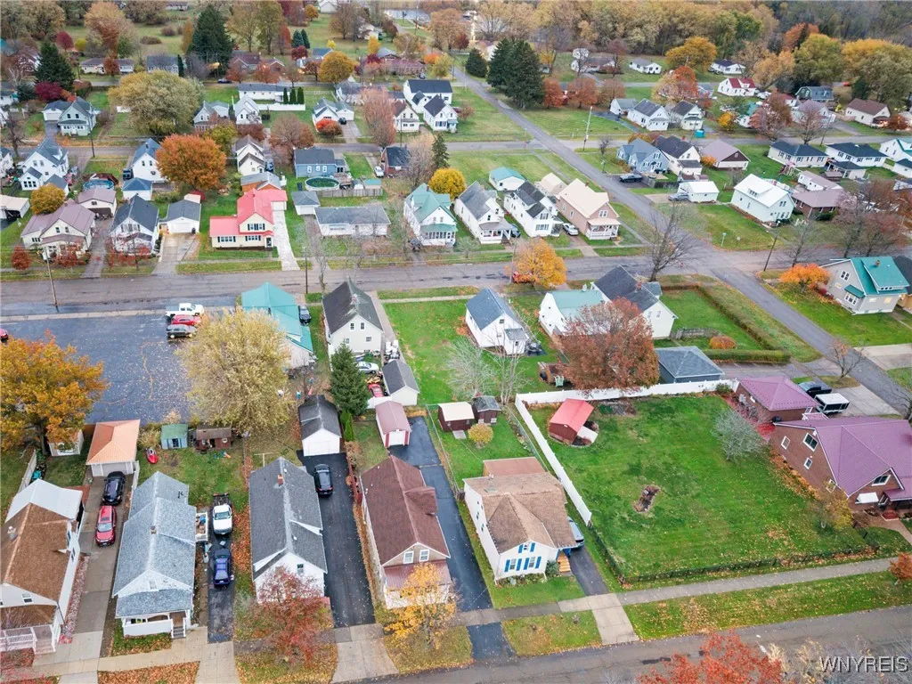 120 South Ocelot Street, Dunkirk, New York 14048, Dunkirk, New York 14048, 2 Bedrooms Bedrooms, 7 Rooms Rooms,2 BathroomsBathrooms,Residential,For Sale,120 South Ocelot Street, Dunkirk, New York 14048,0,B1649927