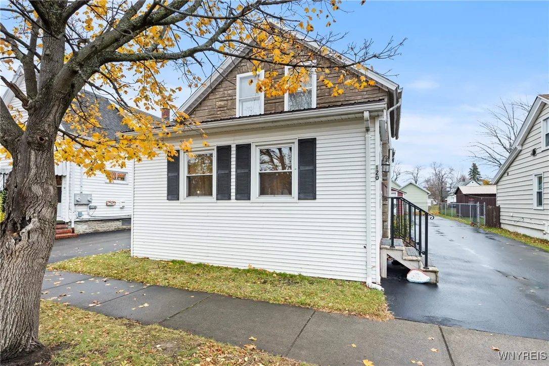 120 South Ocelot Street, Dunkirk, New York 14048, Dunkirk, New York 14048, 2 Bedrooms Bedrooms, 7 Rooms Rooms,2 BathroomsBathrooms,Residential,For Sale,120 South Ocelot Street, Dunkirk, New York 14048,0,B1649927