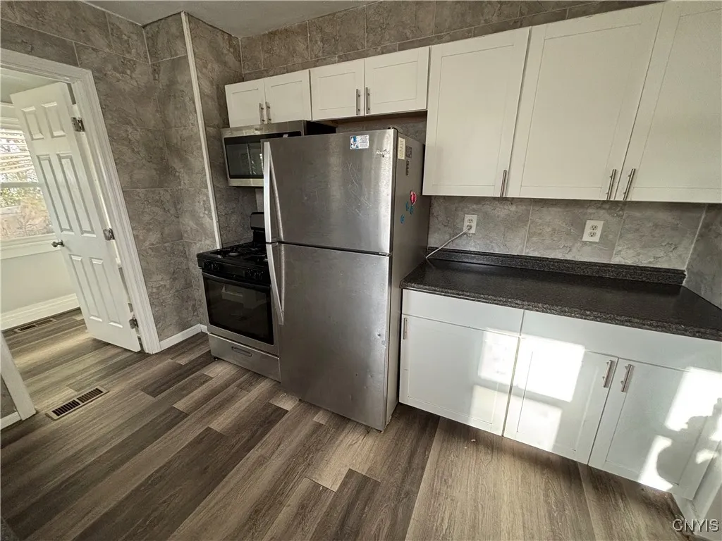 144 Ruth Avenue, Syracuse, New York 13210, Syracuse, New York 13210, 3 Bedrooms Bedrooms, 8 Rooms Rooms,2 BathroomsBathrooms,Residential,For Sale,144 Ruth Avenue, Syracuse, New York 13210,0,S1649884