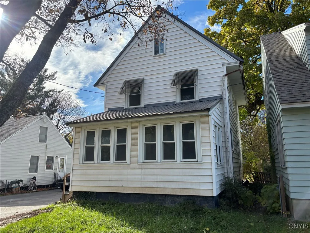 144 Ruth Avenue, Syracuse, New York 13210, Syracuse, New York 13210, 3 Bedrooms Bedrooms, 8 Rooms Rooms,2 BathroomsBathrooms,Residential,For Sale,144 Ruth Avenue, Syracuse, New York 13210,0,S1649884