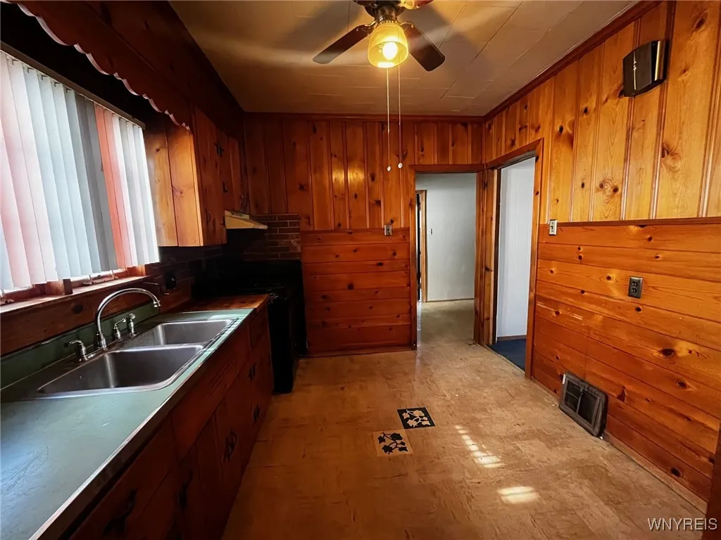 87 Hagen Street, Buffalo, New York 14211, Buffalo, New York 14211, 4 Bedrooms Bedrooms, 7 Rooms Rooms,1 BathroomBathrooms,Residential,For Sale,87 Hagen Street, Buffalo, New York 14211,0,B1649264