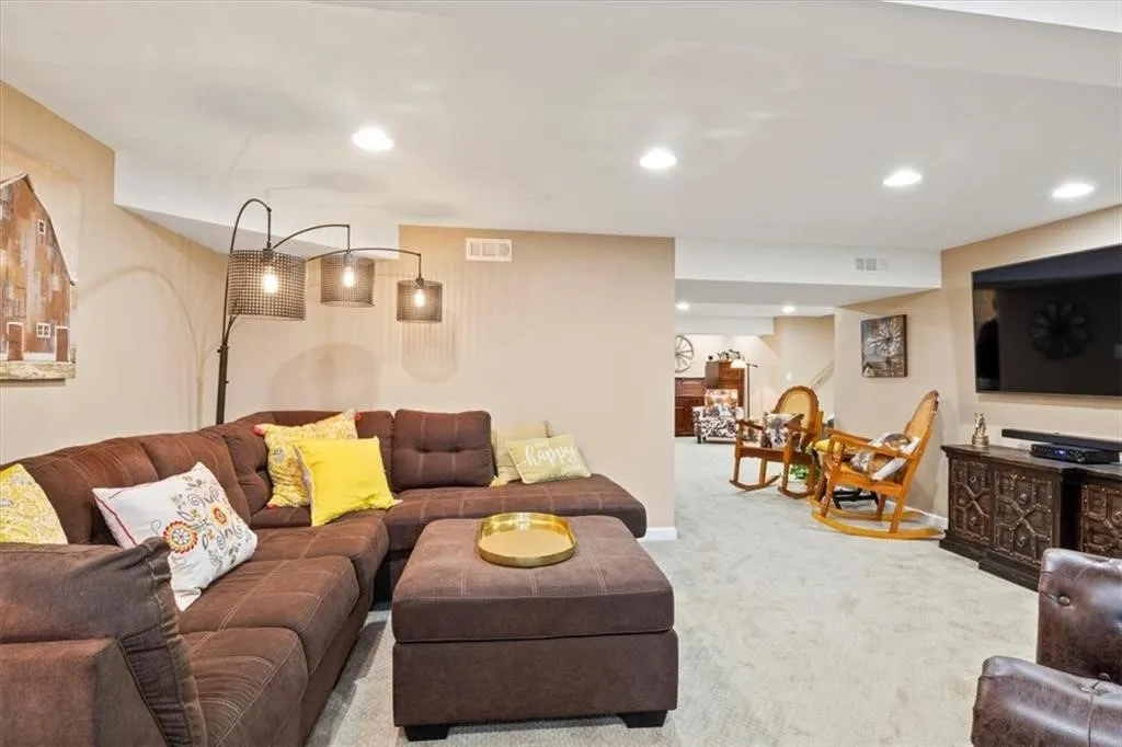 27 Threadleaf Lane, Penfield, New York 14526, Penfield, New York 14526, 3 Bedrooms Bedrooms, 11 Rooms Rooms,3 BathroomsBathrooms,Residential,For Sale,27 Threadleaf Lane, Penfield, New York 14526,0,R1649932