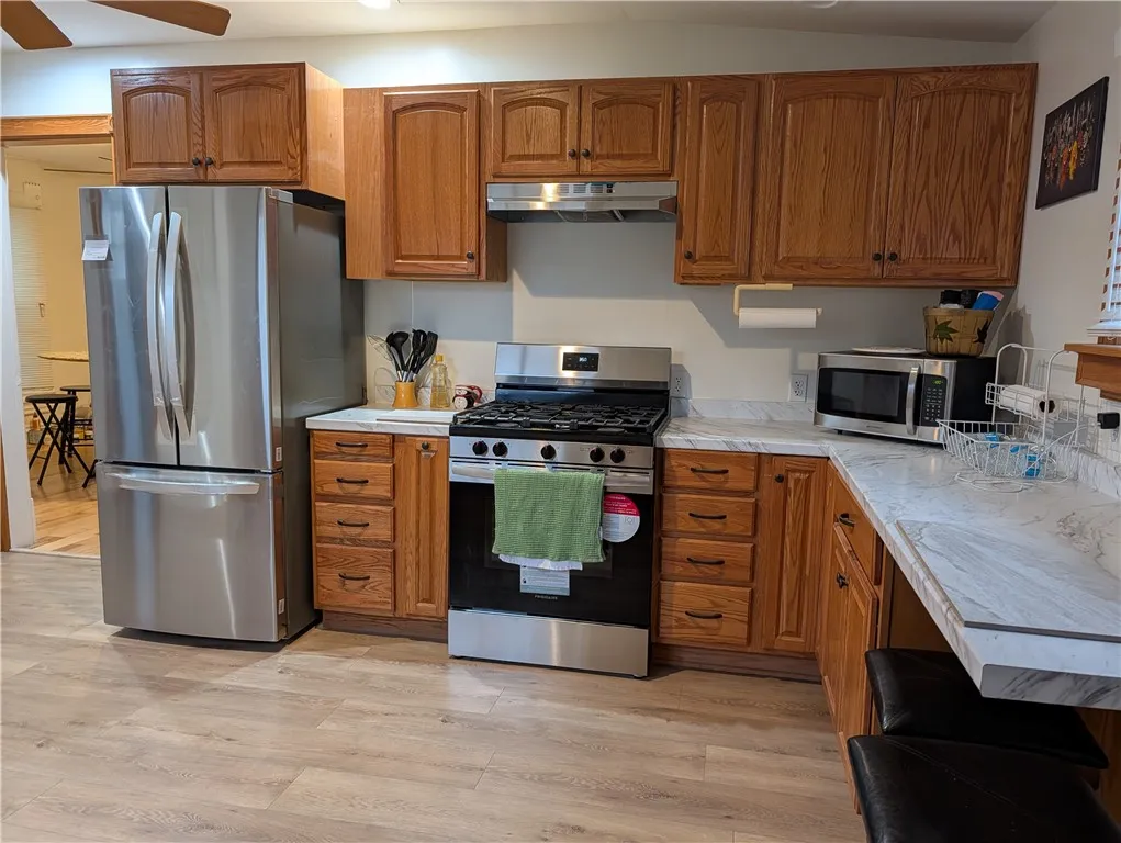 19 West Hazel Street, Corning City, New York 14830, Corning City, New York 14830, 3 Bedrooms Bedrooms, 7 Rooms Rooms,2 BathroomsBathrooms,Residential,For Sale,19 West Hazel Street, Corning City, New York 14830,0,R1649947