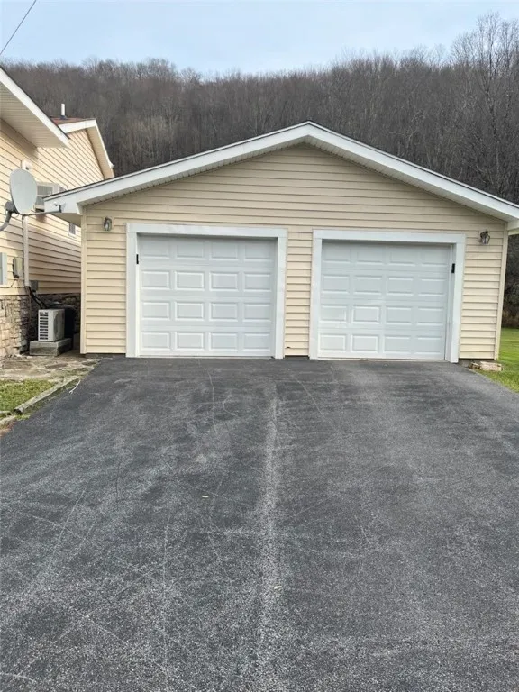 4088 County Highway 22, Walton, New York 13856, Walton, New York 13856, 4 Bedrooms Bedrooms, 9 Rooms Rooms,2 BathroomsBathrooms,Residential,For Sale,4088 County Highway 22, Walton, New York 13856,0,R1649945