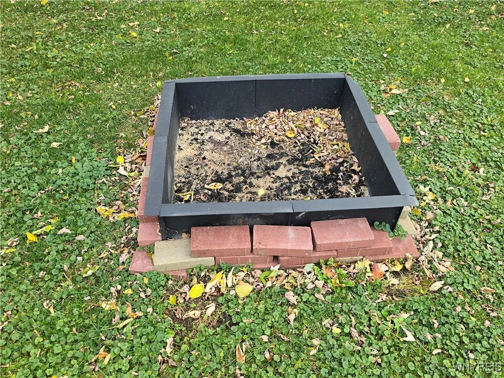 203 Edward Street, North Tonawanda, New York 14120, North Tonawanda, New York 14120, 4 Bedrooms Bedrooms, 7 Rooms Rooms,1 BathroomBathrooms,Residential,For Sale,203 Edward Street, North Tonawanda, New York 14120,0,B1649924