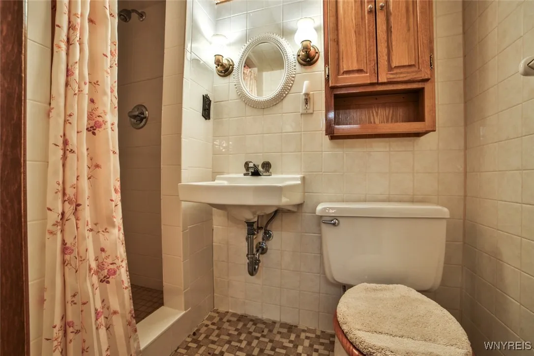 210 Pickford Avenue, Tonawanda, New York 14223, Tonawanda, New York 14223, 3 Bedrooms Bedrooms, 10 Rooms Rooms,2 BathroomsBathrooms,Residential,For Sale,210 Pickford Avenue, Tonawanda, New York 14223,0,B1649732