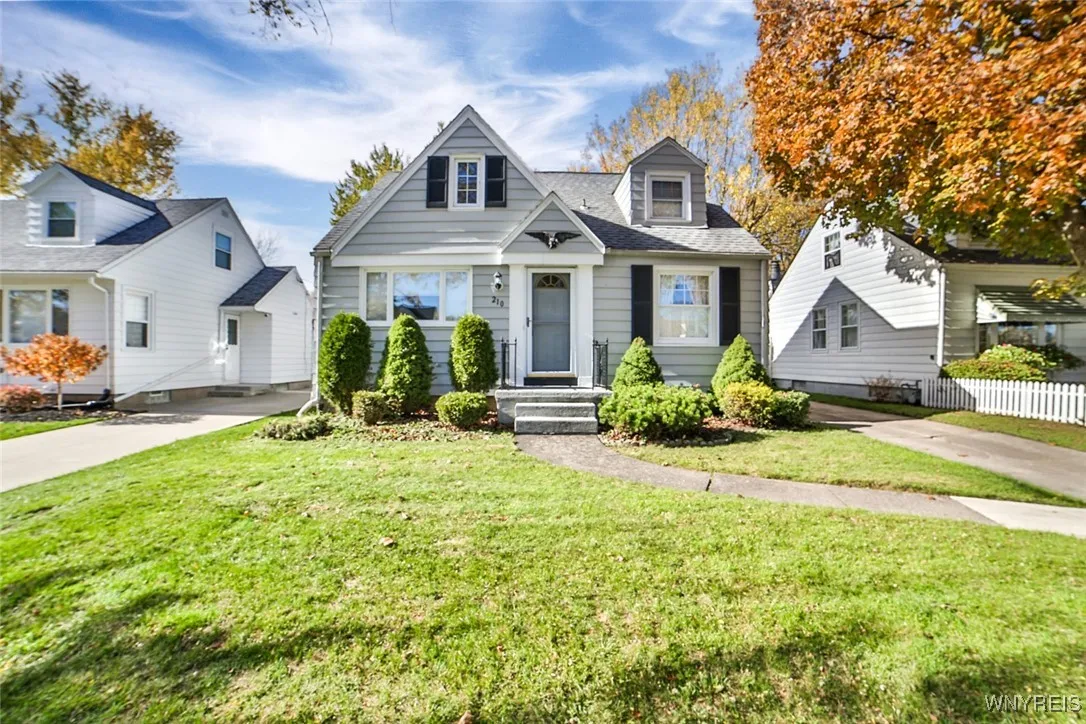 210 Pickford Avenue, Tonawanda, New York 14223, Tonawanda, New York 14223, 3 Bedrooms Bedrooms, 10 Rooms Rooms,2 BathroomsBathrooms,Residential,For Sale,210 Pickford Avenue, Tonawanda, New York 14223,0,B1649732