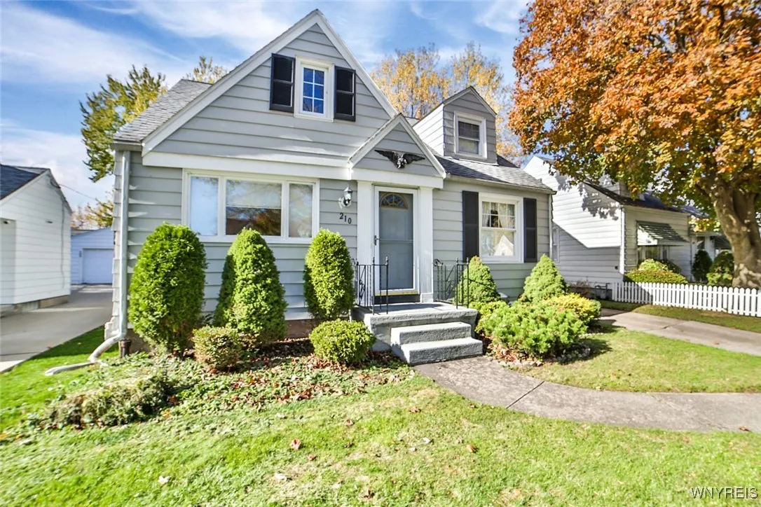 210 Pickford Avenue, Tonawanda, New York 14223, Tonawanda, New York 14223, 3 Bedrooms Bedrooms, 10 Rooms Rooms,2 BathroomsBathrooms,Residential,For Sale,210 Pickford Avenue, Tonawanda, New York 14223,0,B1649732