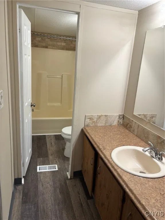 1 Mill Street, Kirkland, New York 13321, Kirkland, New York 13321, 3 Bedrooms Bedrooms, 7 Rooms Rooms,2 BathroomsBathrooms,Residential,For Sale,1 Mill Street, Kirkland, New York 13321,0,S1649866