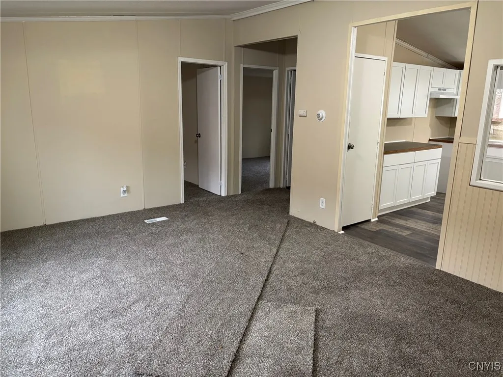 1 Mill Street, Kirkland, New York 13321, Kirkland, New York 13321, 3 Bedrooms Bedrooms, 7 Rooms Rooms,2 BathroomsBathrooms,Residential,For Sale,1 Mill Street, Kirkland, New York 13321,0,S1649866