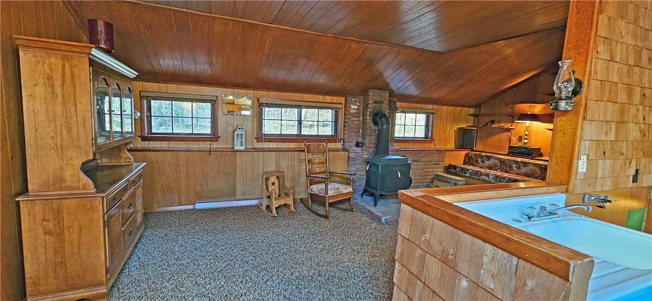 987 Brush Ridge Road, Middletown, New York 12406, Middletown, New York 12406, 2 Bedrooms Bedrooms, 6 Rooms Rooms,1 BathroomBathrooms,Residential,For Sale,987 Brush Ridge Road, Middletown, New York 12406,0,R1649751