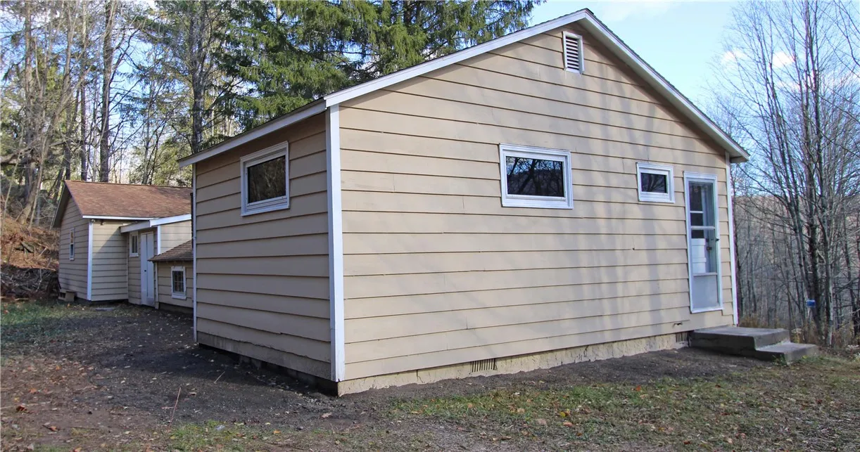 987 Brush Ridge Road, Middletown, New York 12406, Middletown, New York 12406, 2 Bedrooms Bedrooms, 6 Rooms Rooms,1 BathroomBathrooms,Residential,For Sale,987 Brush Ridge Road, Middletown, New York 12406,0,R1649751