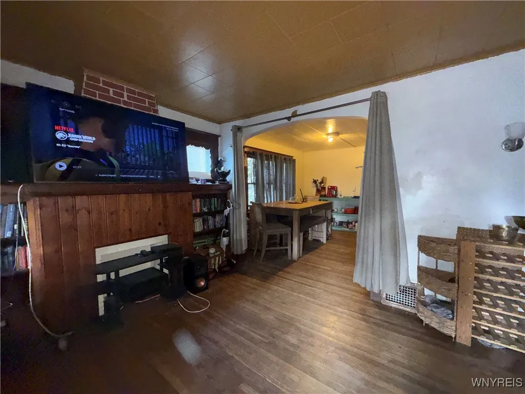 216 Lasalle Avenue, Buffalo, New York 14214, Buffalo, New York 14214, 4 Bedrooms Bedrooms, 6 Rooms Rooms,2 BathroomsBathrooms,Residential,For Sale,216 Lasalle Avenue, Buffalo, New York 14214,0,B1648579