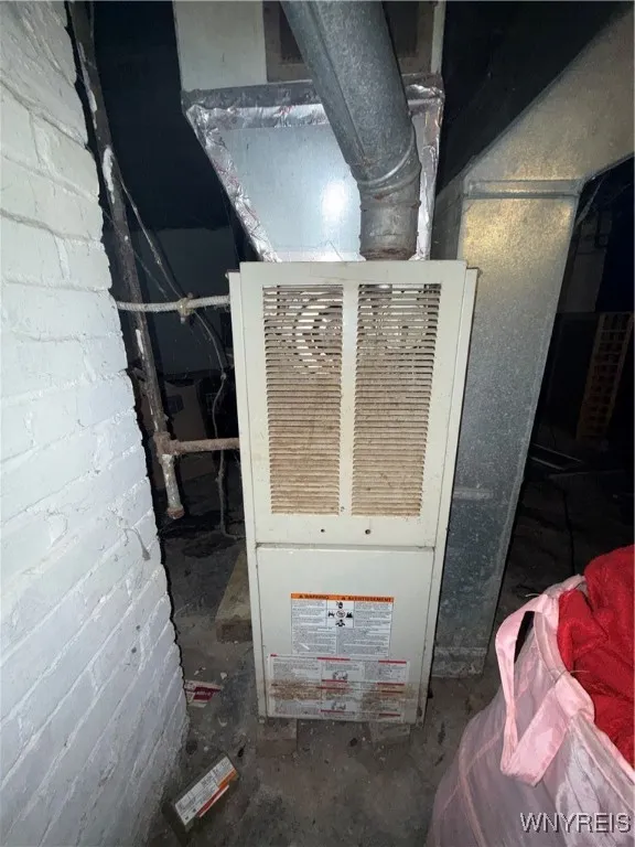 216 Lasalle Avenue, Buffalo, New York 14214, Buffalo, New York 14214, 4 Bedrooms Bedrooms, 6 Rooms Rooms,2 BathroomsBathrooms,Residential,For Sale,216 Lasalle Avenue, Buffalo, New York 14214,0,B1648579