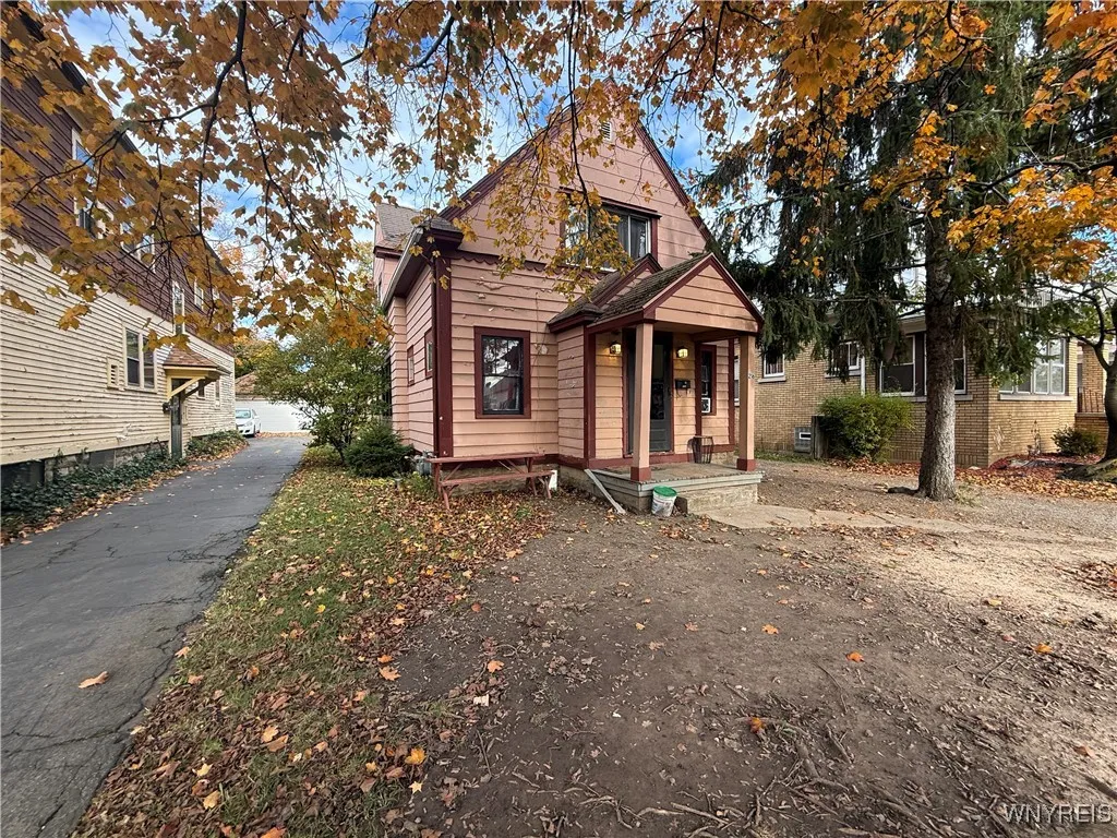 216 Lasalle Avenue, Buffalo, New York 14214, Buffalo, New York 14214, 4 Bedrooms Bedrooms, 6 Rooms Rooms,2 BathroomsBathrooms,Residential,For Sale,216 Lasalle Avenue, Buffalo, New York 14214,0,B1648579